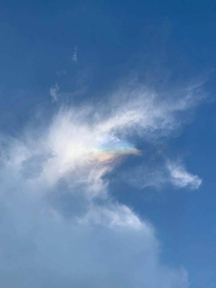 高考结束后福州天空出现七彩祥云